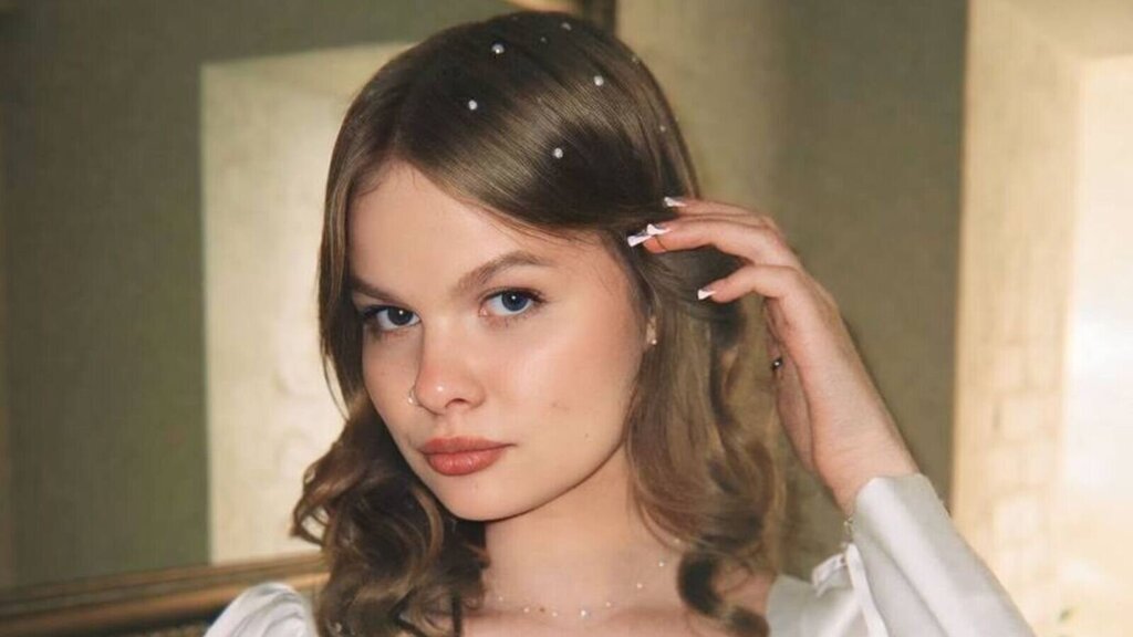 ElveraHibbetts
