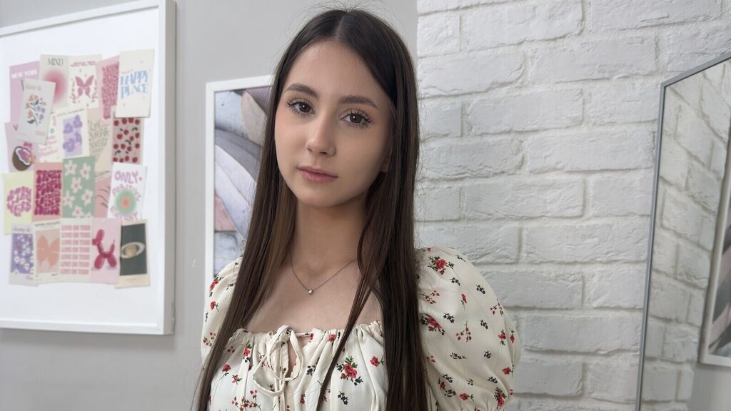 NellyCrystal