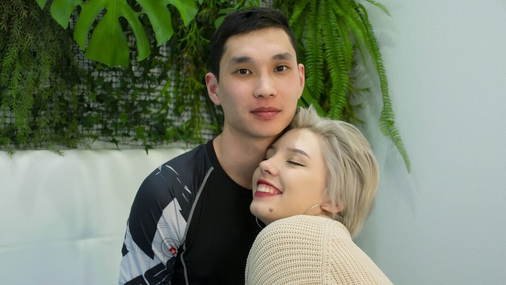 LeviAndMia